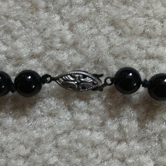 16" black onyx beaded necklace - Picture 3 of 3